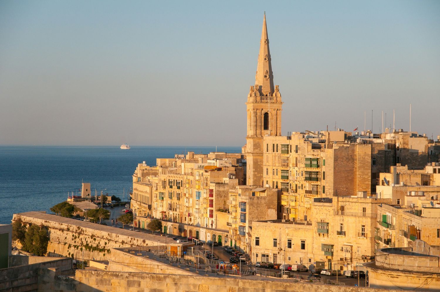 Valletta streetscape — photo by Alexander Serzhantov