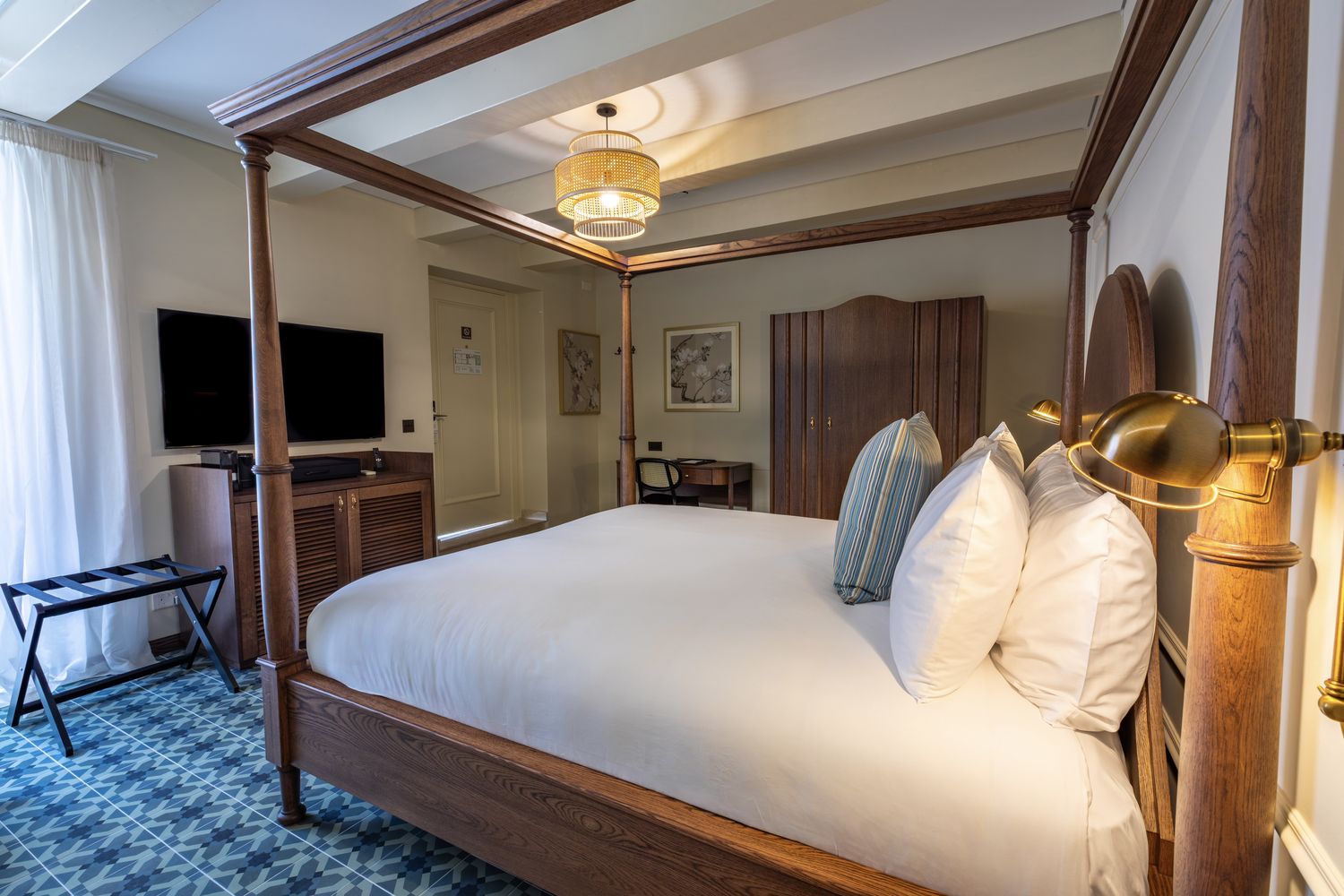 Colonia room