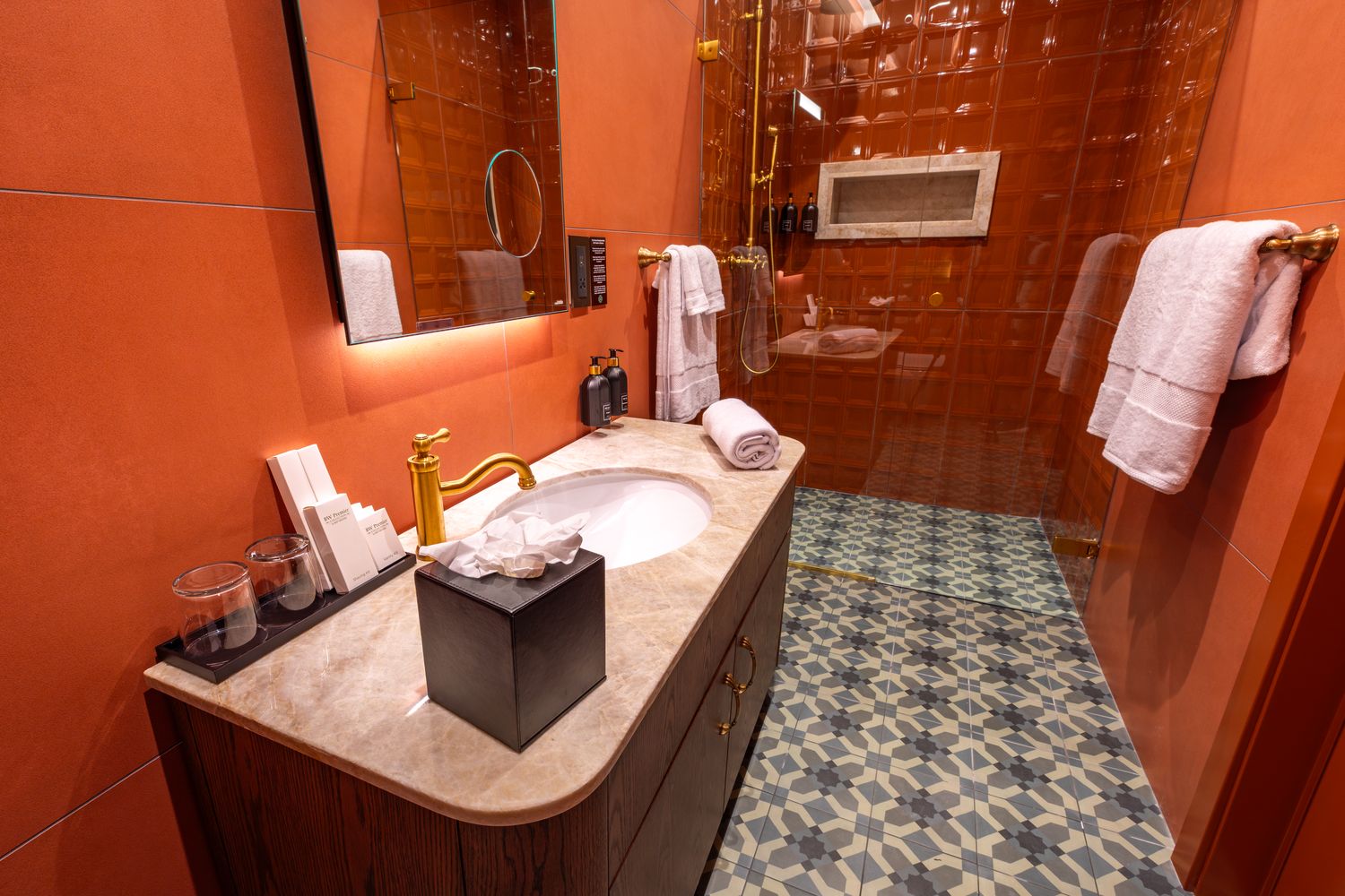 Colonia room