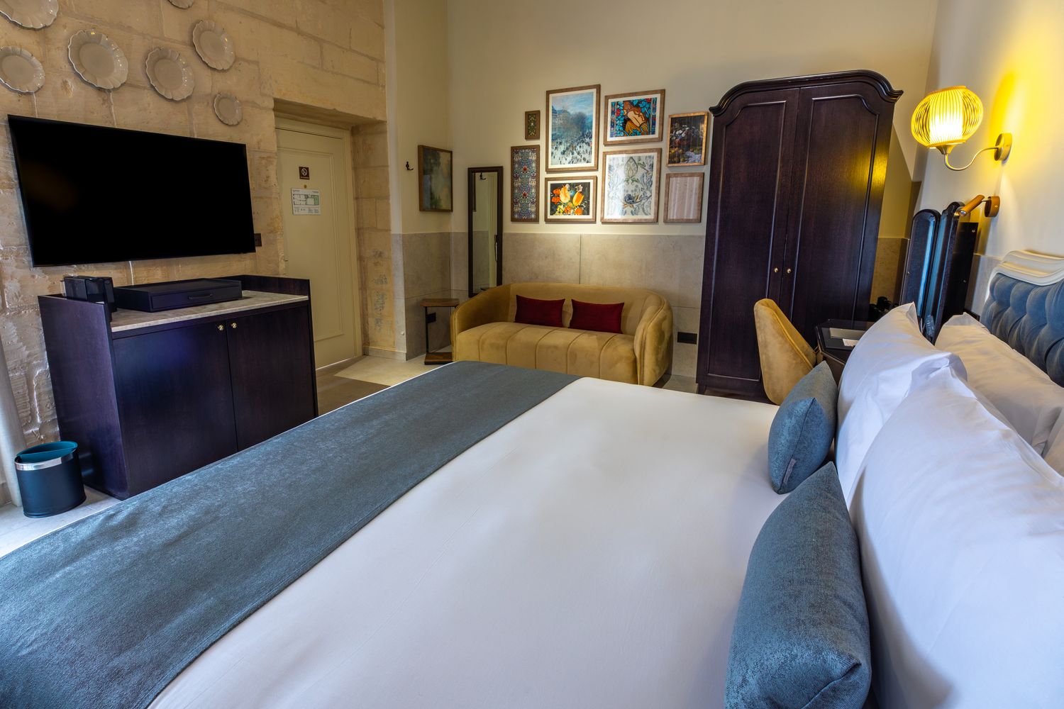 Nautica room