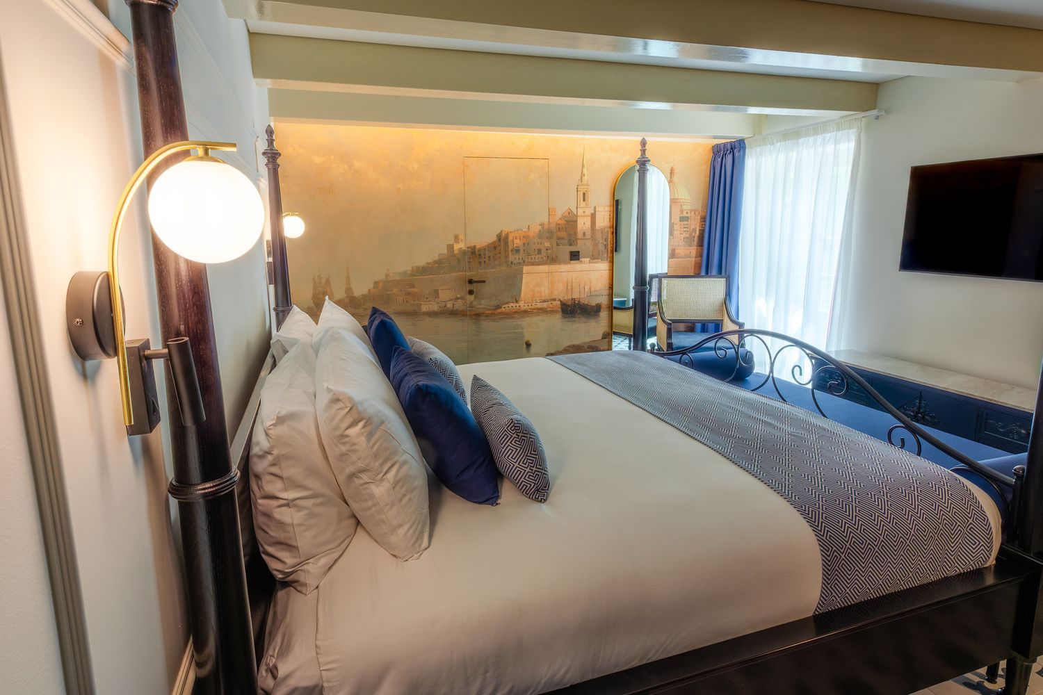 Nautica room