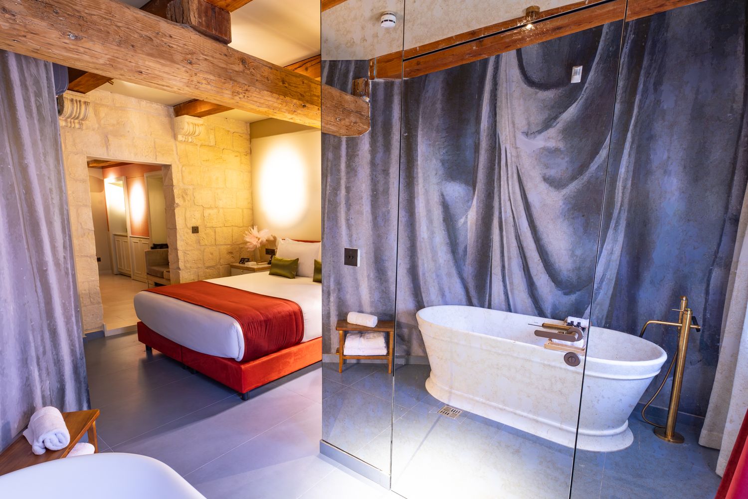 Salone room