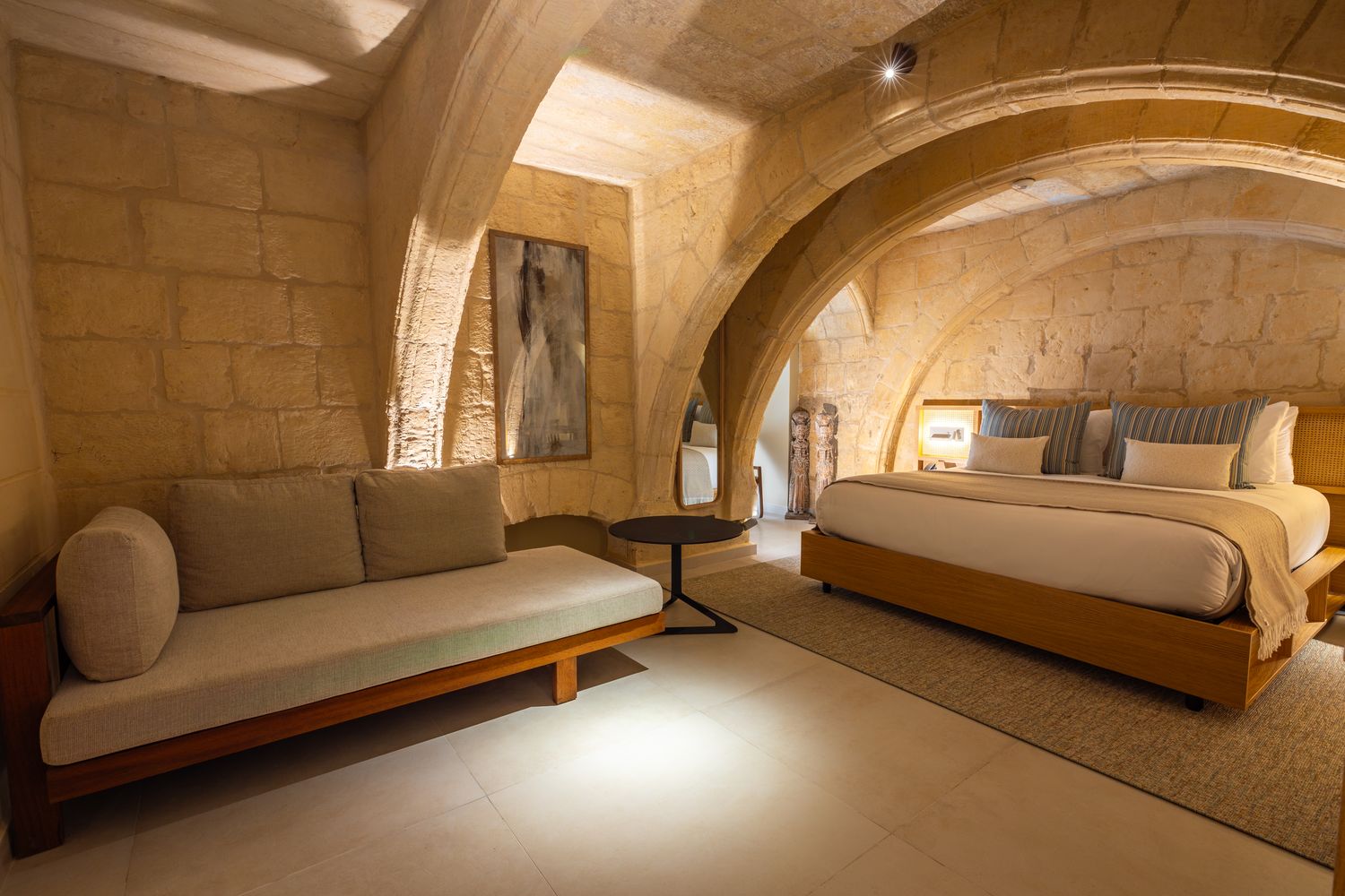 Neolitica room